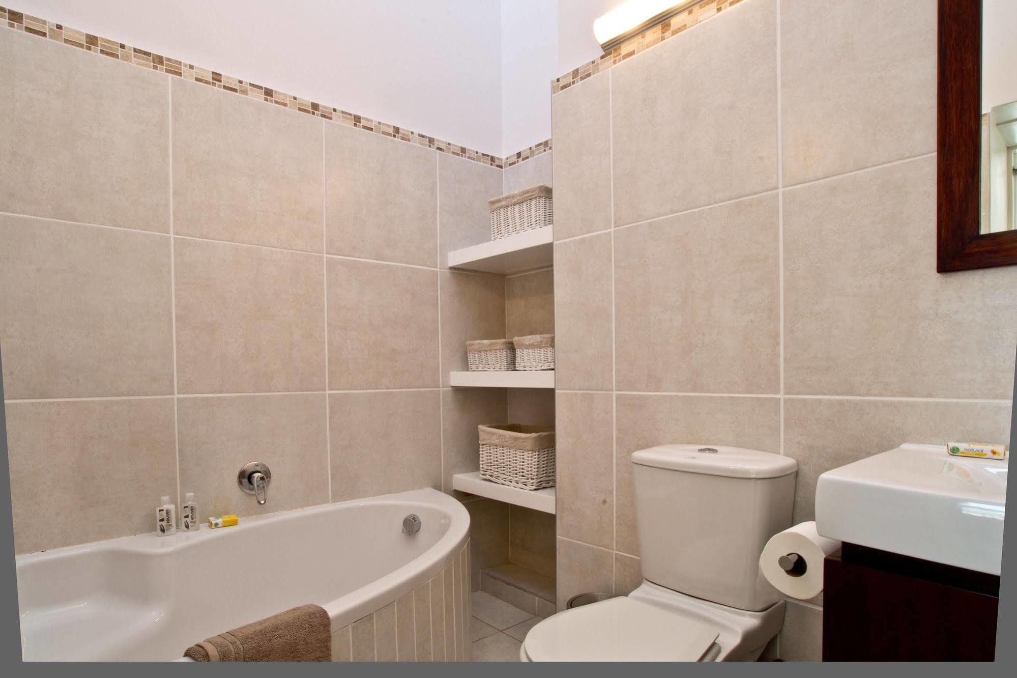 D3 Sea Lodge - By Stay In Umhlanga เดอร์บัน ภายนอก รูปภาพ